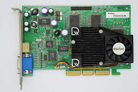 丽台Winfast Titanium 64MB显示卡（nVIDIA GeForce 2 Ti芯片）